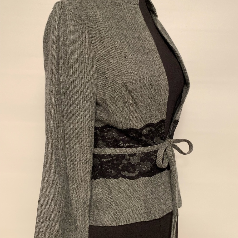 Blazer - Picture 2 of 4